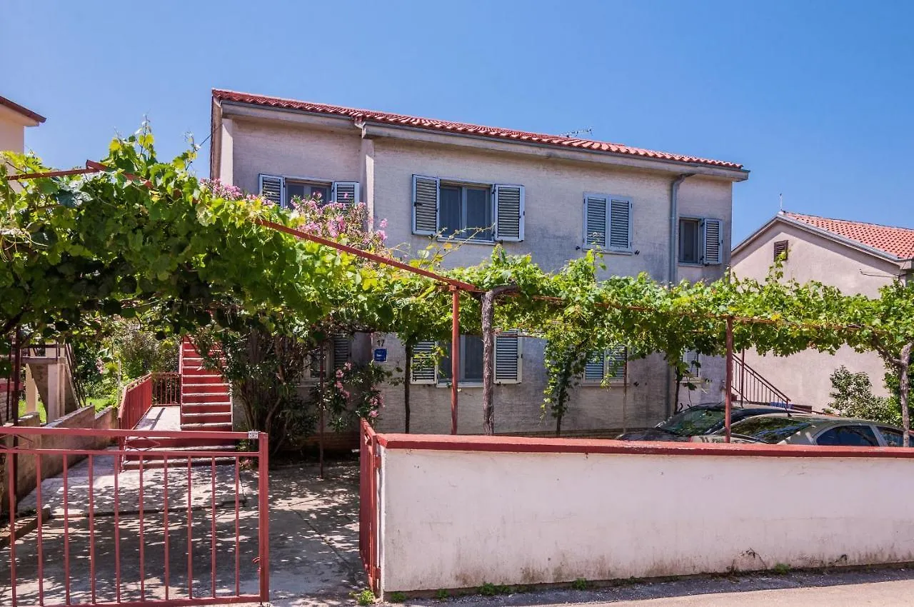 Lara&Dan Apartments  Zadar